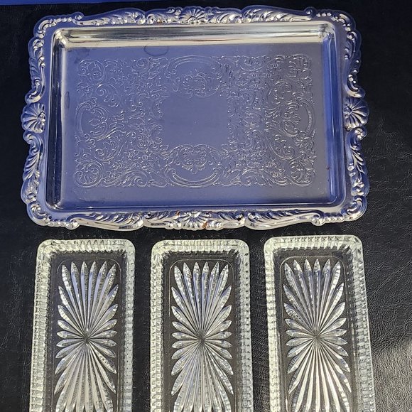 Irvineware 3 Dish Relish Tray Ensemble 1976 Inbox, 3 Glass Inserts, Scallop Silv - Picture 4 of 8